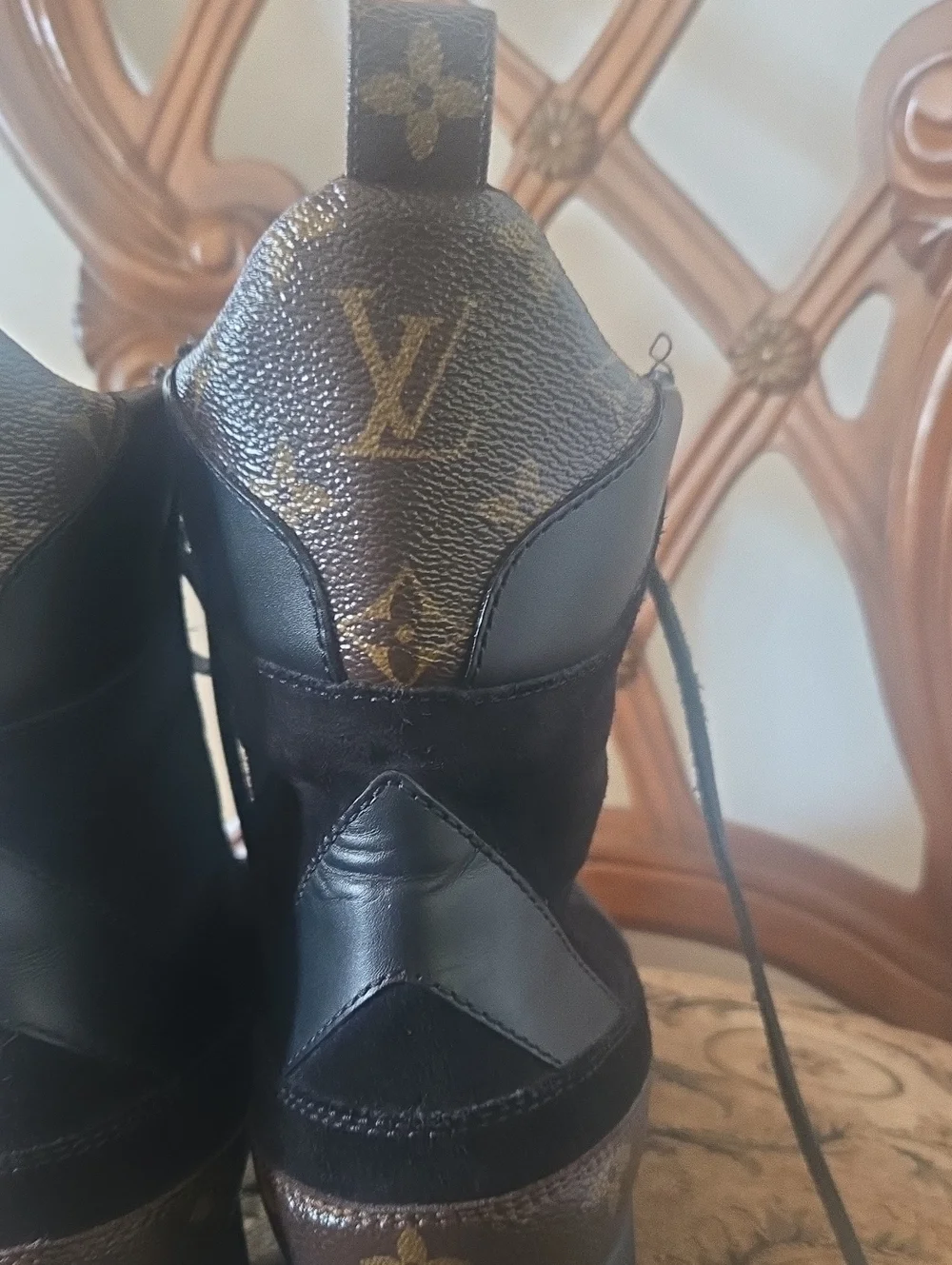 Louis Vuitton stylish black